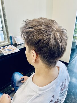 レヴィア(Revia) メンズ/グレーカラー/アッシュ系