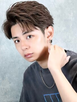 アーリー(Ali'i) 爽やかツーブロックアップバングマッシュウルフ前髪パーマ