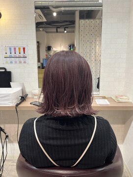 コワファーストナガサキシャンプーボーイ(COIFF1RST NAGASAKI SHAMPOO BOY) ぱつっとレイヤーボブ