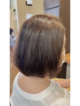 ヴィサージュクルー(VISAGE crew) 少し丸さのあるボブデザイン!