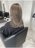 グレーアッシュ