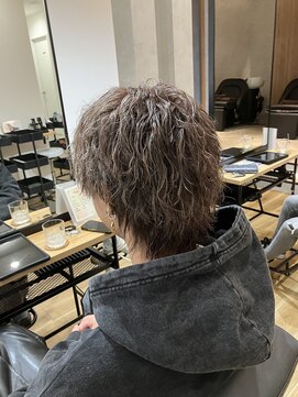 アフィネ ヘアライフデザイン(Affiner HAIR LIFE DESIGN) センターツイスパミルクティーベージュ