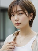 耳かけフェミニンショートボブ