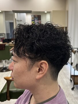 ヘアーアンドビューティー ザ ビー(Hair & Beauty the B) 【御前】メンズ/短髪パーマ/5分スタイリング叶います！