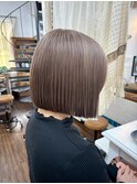 ハイトーンボブ20代30代40代ケアブリーチミルクティーベージュ