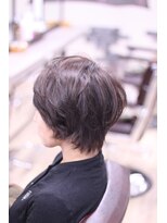 ルーミールーム(RoomieRoom)&nbsp;プレミアムアッシュ艶々美髪ショートスタイル30代40代50代
