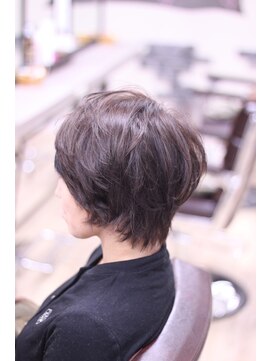 ルーミールーム(RoomieRoom) プレミアムアッシュ艶々美髪ショートスタイル30代40代50代