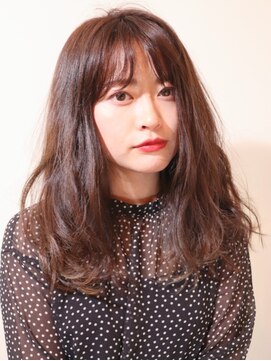 ヘアーサロン ニュアンス(HAIR SALON nuance) センターパート　Aラインロング