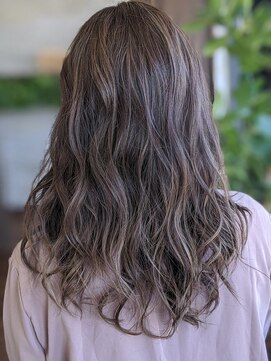 モアニ レア ヴォイス(Moani lea voice) ハイライトたっぷりの立体感★