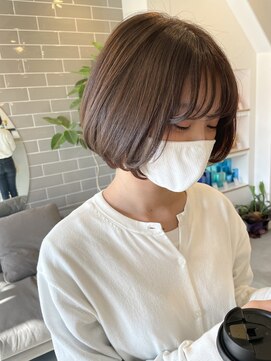 ケースタイルシェノン(K-STYLE CHAINON) 丸みグラデーションボブ＋オリーブグレージュ