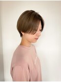 大人クール前髪長めショート×ミルクティーベージュ