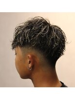 ニューオールド 三軒茶屋(NEW OLD)&nbsp;スペインカールxハイライトxフェード