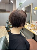 骨格を美しく見せるショートカット