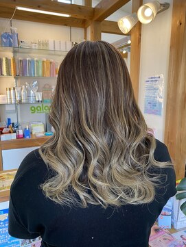 ギャラクシー ヘアードレッサーズ(galaxy hairdressers) ハイトーンベージュバレイヤージュカラー