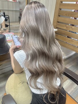 エリーツ(elyts) ホワイトミルクティー【渋谷】