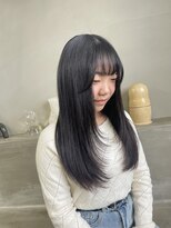 シアン(cyan) 毛先デザインが可愛いロングレイヤー