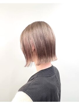 セブンルックス(7LOOKS) 濡れ艶切りっぱなしボブ