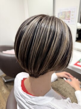 ヘアーサロンデフォーエバー(hairsalon de Forever) ショート×ハイライト