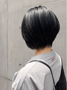 クラム(clam.) 大人の暗髪ツヤショート