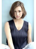 大人かわいい　グレージュボブ