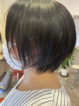 ピアリ(Peri) 透け感ボブ