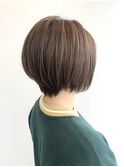 beige 丸みショート