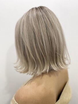 ラビス 浦和(Lovis) デザインカラー/レイヤーカット/ウェットヘア/夏のヘアアレンジ