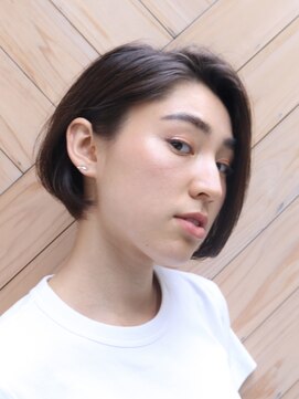 ビュートリアム 福岡(BEAUTRIUM) 大人の柔らか前下がりショートボブ