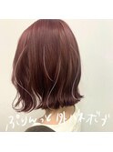ピンクベージュ