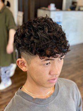 ヘア アンド フェイス リズム スペインカール