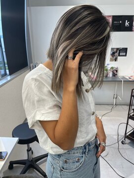 キング 高槻(K!ng) 【枚方、高槻、梅田】ハイライトバレイヤージュ