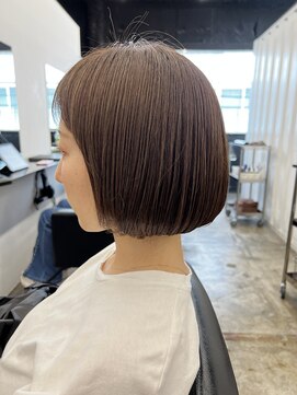 ココ 本八幡(KOKO) ★ショートボブ/ブルージュ/ツヤ髪スタイル/イヤリングカラー