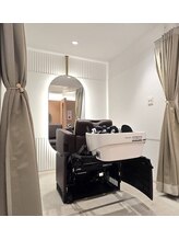 ANEW蕨店のシャンプー台は《フルフラットシート完備》寛げるシャンプーが自慢【蕨/川口】