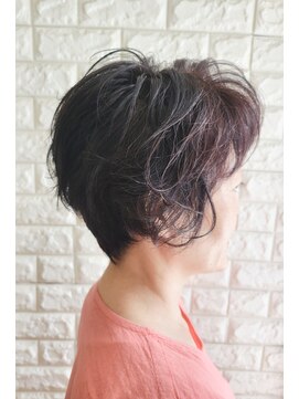 松本平太郎美容室 国立店 くせ毛を活かしたショート×ヘアマニキュア