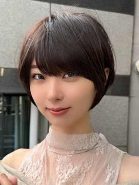 アマトウキョウ 表参道(AMA TOKYO) 斜めバング、小顔ショート、前髪パーマ