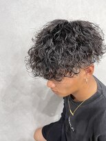 ジーナ 天神(Zina)&nbsp;波巻きスパイラル/波打ちパーマ