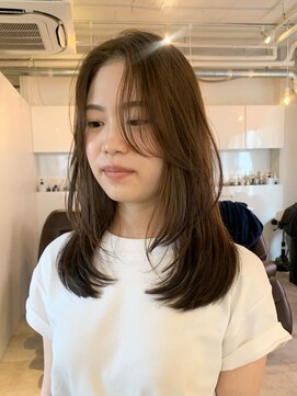 レイヤーカット/ミルクティーベージュ