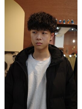 エディ(Edy) マッシュツイストスパイラルパーマツイスパケアパーマ眉毛カット