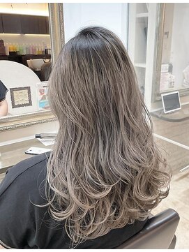 リッシュ ユーカリが丘店(Lish) ベージュグラデーション