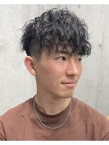 フイ 代々木(Hui)&nbsp;メンズ/アップバング/ツーブロックマッシュ/束感ショート波巻き