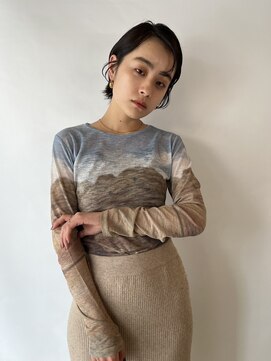 ヤリーバイミクマル(yaree by micmal.) 20代30代40代クール美人黒髪ストレート小顔補正立体カット