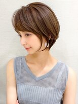 ラルユー 金山(LallYou)&nbsp;ホワイトグレージュショートボブ30代40代50代ひし形シルエット