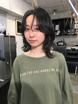 アンダーカレント(undercurrent) 大人レイヤー動きのあるデザインカット