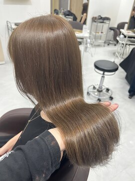 アイズ 横浜(IS) ヘーゼルベージュ/ブリーチなしダブルカラー/横浜