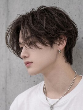 エイド 本店(aid) 前下がり毛流れセンターパートソフトツイストスパイラルパーマ