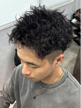 トゥーン 川崎店(TOON) アップバング短髪パーマ