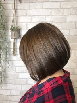 アイズ 渋沢(AIZU) シンプル前下がりBOB