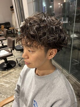 デラ バイ アフロート(DELA by afloat) 強めメンズパーマ