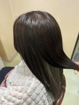 アズール 草加(azule) インナーカラー イヤリングカラー グレージュ