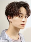 波巻きパーマツイストスパイラルパーマツーブロックメンズ黒髪